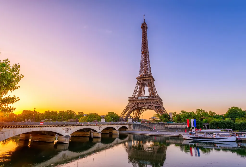 External1_Celine Dion Paris.webp