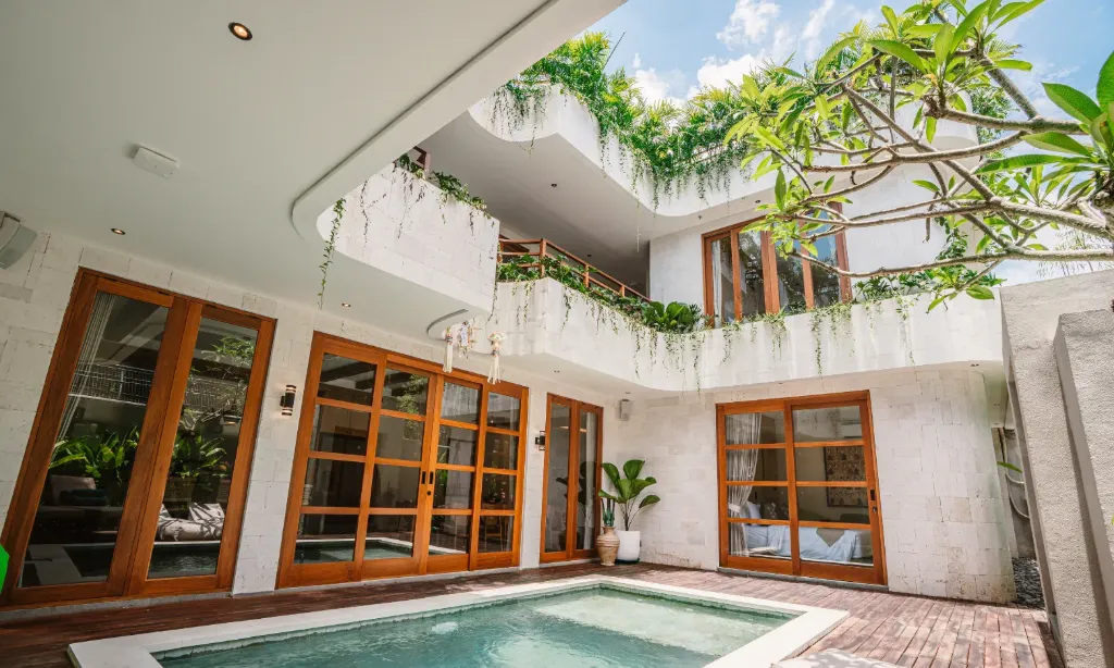 Exclusive 5-bedroom Villa: The Urban Retreat – Bali Seminyak’s Sanctuary of Calm