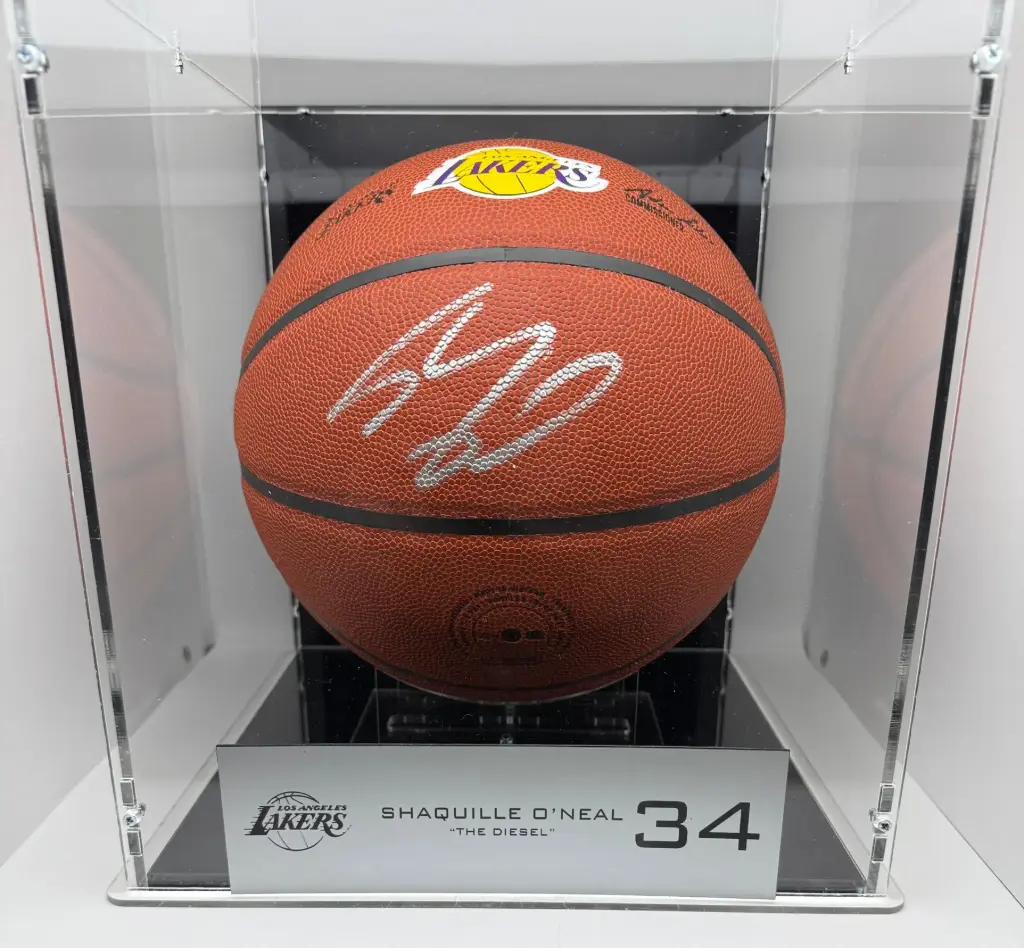 [MEM00157] Shaquille O’Neal Signed Los Angeles Lakers Spalding Basketball - Beckett Certified with Hologram & Display Case