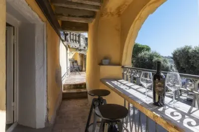 [EXD00181] Tuscan Tapas & Wines Escape For 4 People