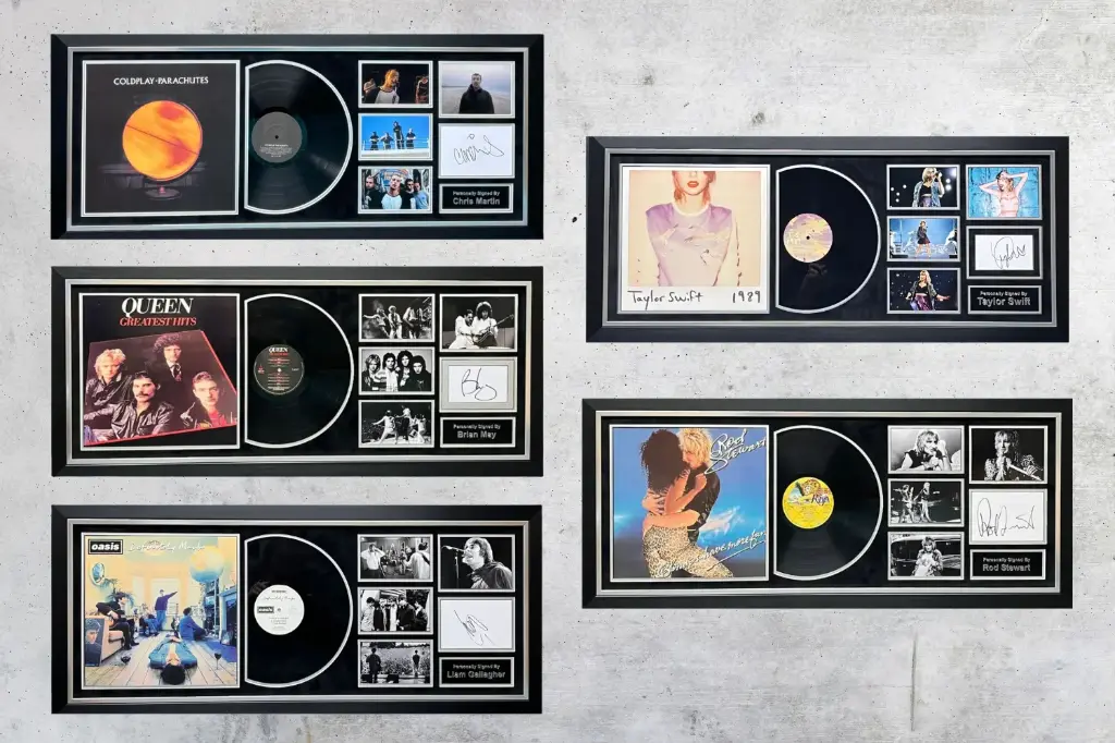 [MEM00176] Your choice of Signed Album Display: Oasis, Coldplay, Taylor Swift, Queen or Sir Rod Stewart